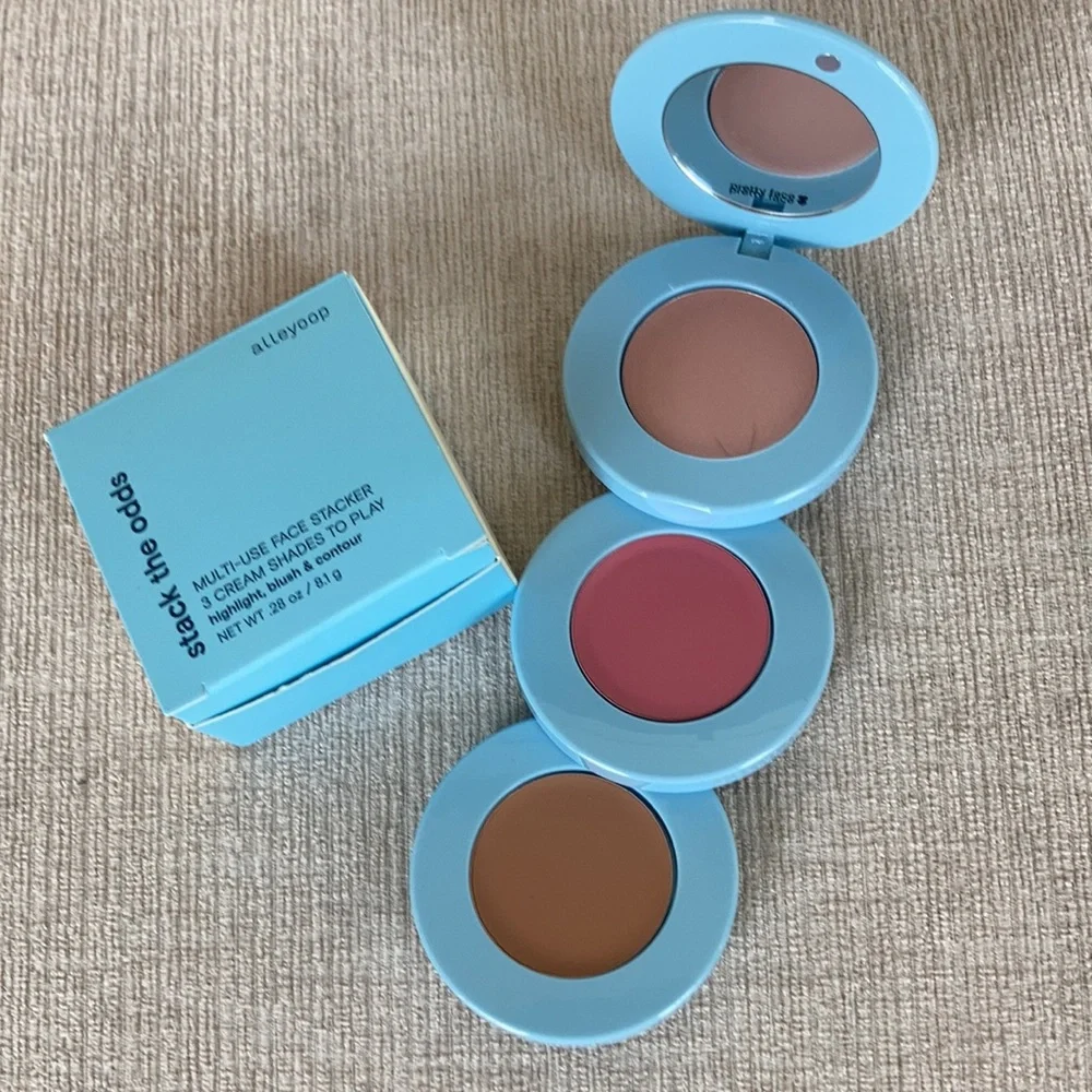 NIB Alleyopp “sassy pants” 3-in-1 face stacker compact